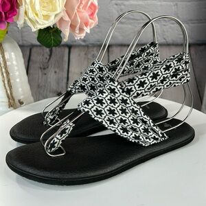 SANUK Black & White Yoga Mat Thong Sling Back Soft Cotton Sandals